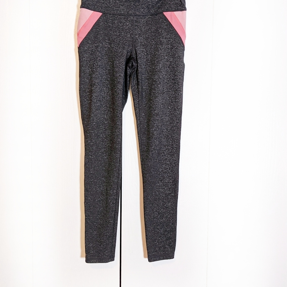 Forever 21 yoga pants small